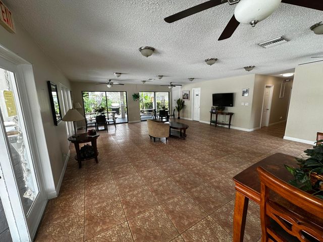 3105 Oakland Shores Drive J207, Oakland Park, FL 33309