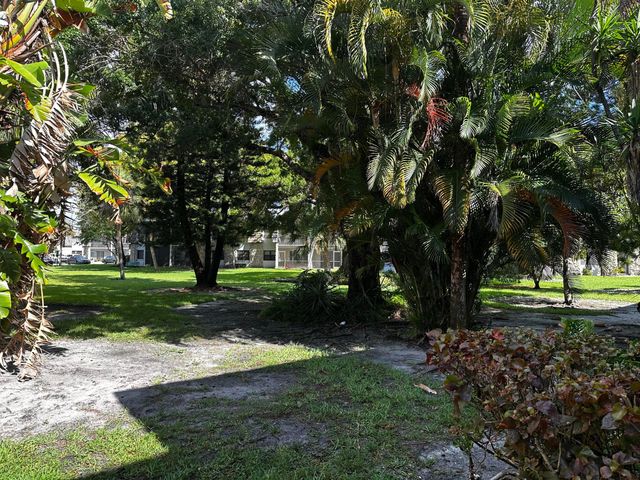 3105 Oakland Shores Drive J207, Oakland Park, FL 33309