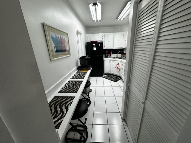 3105 Oakland Shores Drive J207, Oakland Park, FL 33309