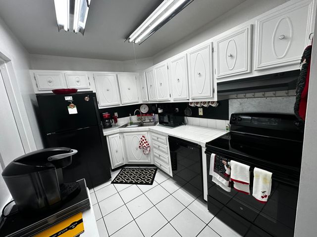 3105 Oakland Shores Drive J207, Oakland Park, FL 33309