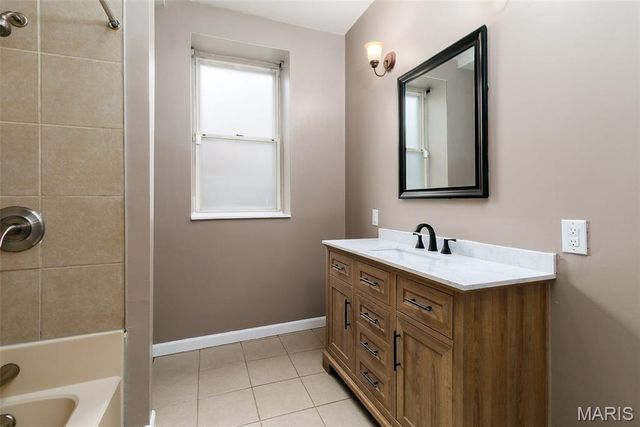 4741 Idaho Avenue, St Louis, MO 63111