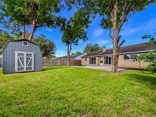 12707 Corning Dr, Houston, TX 77089