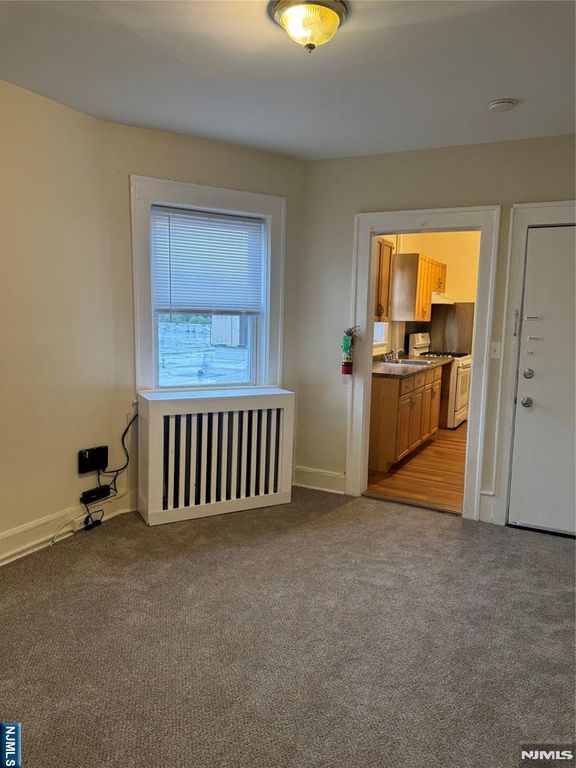 100 S Washington Avenue 3, Bergenfield, NJ 07621