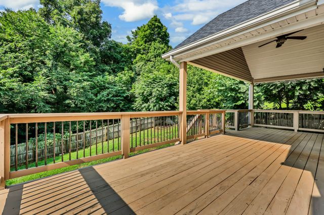 1156 Stillwood Dr, Clarksville, TN 37042