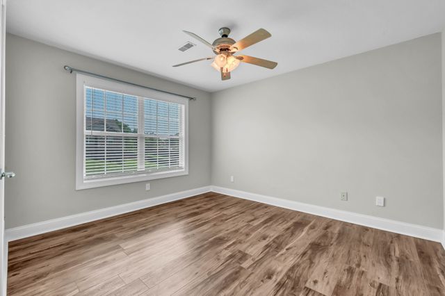 1156 Stillwood Dr, Clarksville, TN 37042
