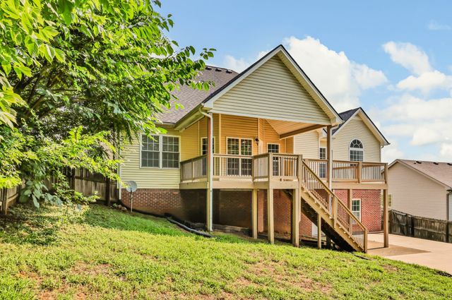 1156 Stillwood Dr, Clarksville, TN 37042