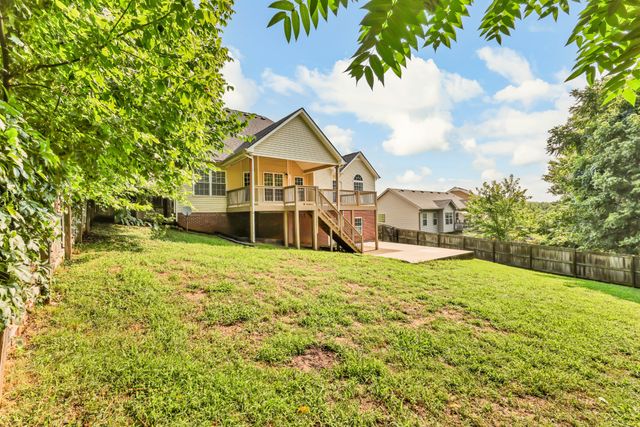 1156 Stillwood Dr, Clarksville, TN 37042