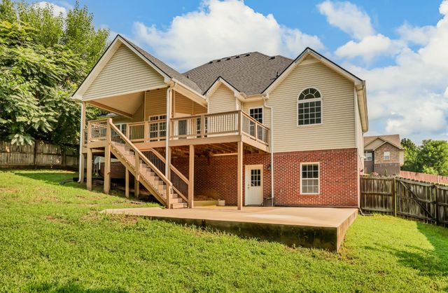 1156 Stillwood Dr, Clarksville, TN 37042