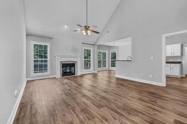 1156 Stillwood Dr, Clarksville, TN 37042