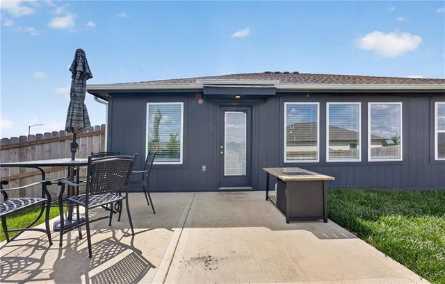 19341 Belford Street, Spring Hill, KS 66083