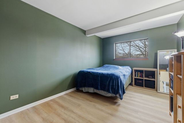 2238 Abbeywood Drive F, Lisle, IL 60532