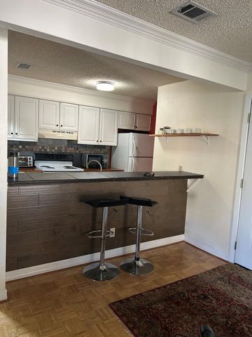 5205 Evans Ave D, Austin, TX 78751