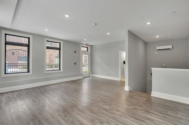 120 Brookside C3, Boston, MA 02130