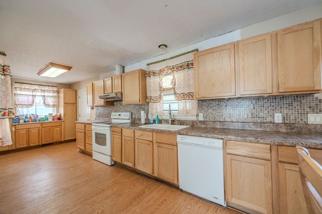 5062 Sunny Acres Dr, Waynesboro, TN 38485