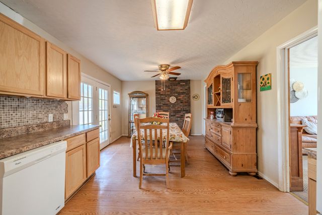 5062 Sunny Acres Dr, Waynesboro, TN 38485