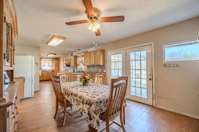 5062 Sunny Acres Dr, Waynesboro, TN 38485