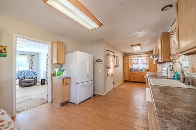 5062 Sunny Acres Dr, Waynesboro, TN 38485