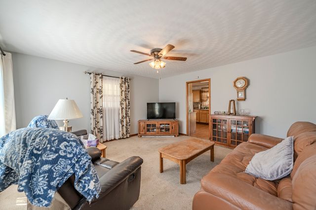 5062 Sunny Acres Dr, Waynesboro, TN 38485