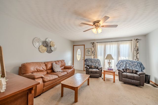 5062 Sunny Acres Dr, Waynesboro, TN 38485