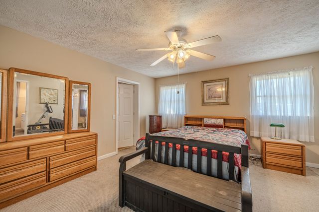 5062 Sunny Acres Dr, Waynesboro, TN 38485