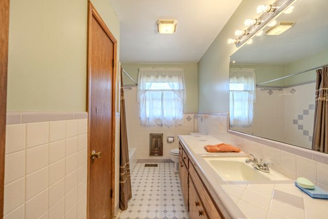 5062 Sunny Acres Dr, Waynesboro, TN 38485