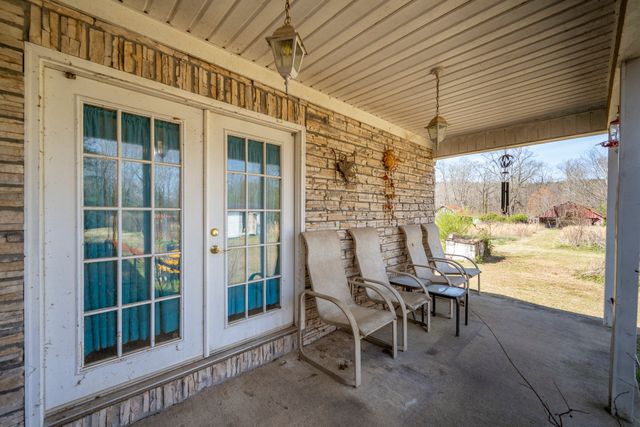 5062 Sunny Acres Dr, Waynesboro, TN 38485