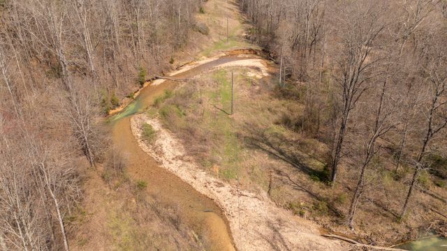 5062 Sunny Acres Dr, Waynesboro, TN 38485