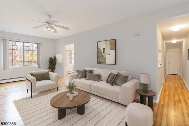 21 Foxwood Dr, Morris Plains Boro, NJ 07950