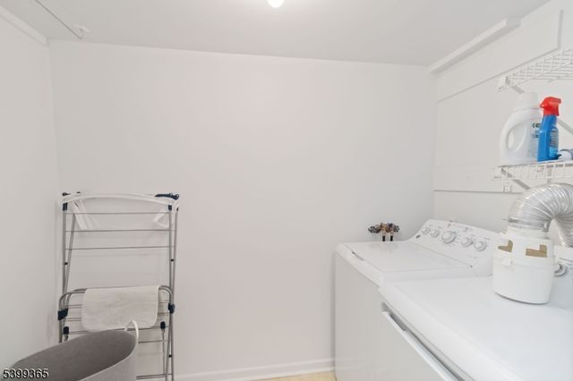 21 Foxwood Dr, Morris Plains Boro, NJ 07950