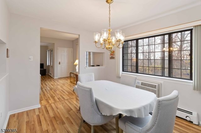 21 Foxwood Dr, Morris Plains Boro, NJ 07950