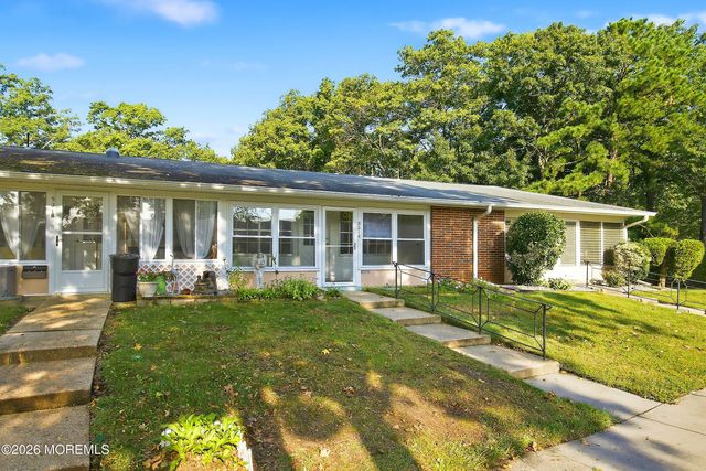 531C Dartmoor Court, Lakewood, NJ 08701