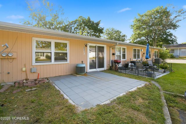 531C Dartmoor Court, Lakewood, NJ 08701