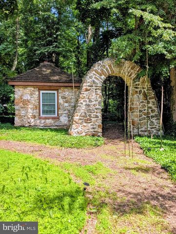 5827 LINCOLN HWY, Gap, PA 17527