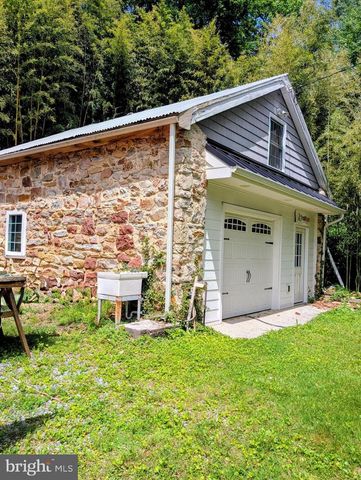5827 LINCOLN HWY, Gap, PA 17527