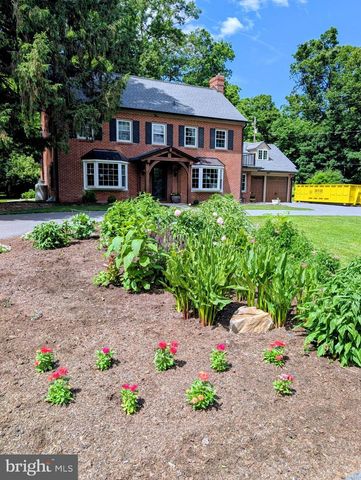 5827 LINCOLN HWY, Gap, PA 17527