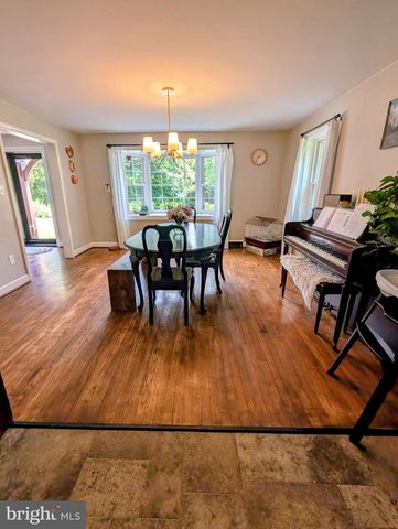 5827 LINCOLN HWY, Gap, PA 17527