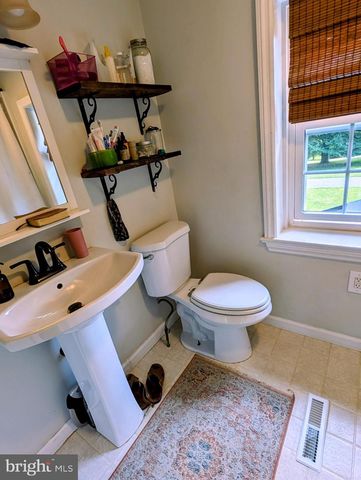 5827 LINCOLN HWY, Gap, PA 17527