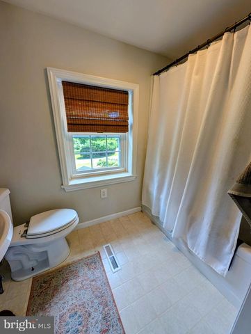 5827 LINCOLN HWY, Gap, PA 17527