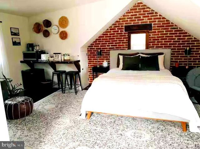 5827 LINCOLN HWY, Gap, PA 17527
