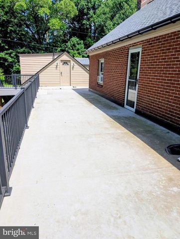 5827 LINCOLN HWY, Gap, PA 17527