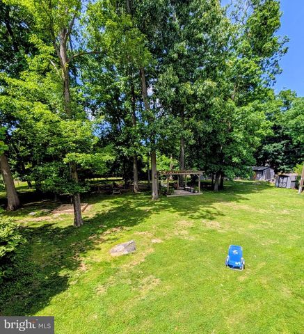 5827 LINCOLN HWY, Gap, PA 17527