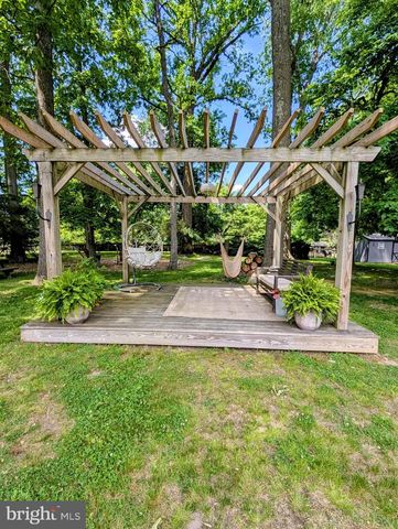 5827 LINCOLN HWY, Gap, PA 17527
