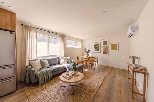 5933 Comey Avenue 2, Los Angeles, CA 90034