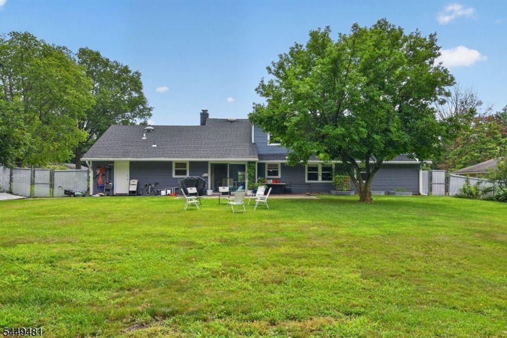 62 Macafee Rd, Franklin Twp., NJ 08873 — photo 4