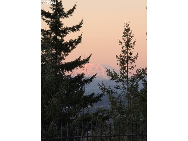 10211 Se BRISTOL Ln, Happy Valley, OR 97086