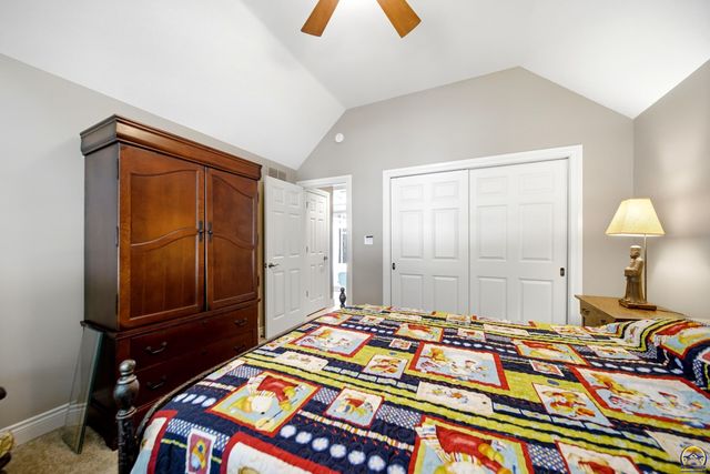 2240 SW Millers Glen DR, Topeka, KS 66614