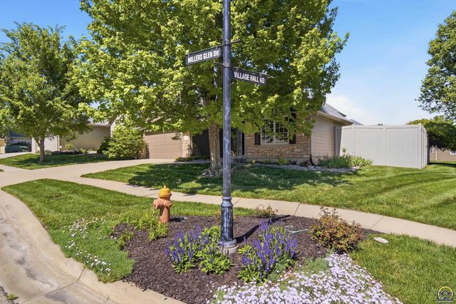 2240 SW Millers Glen DR, Topeka, KS 66614