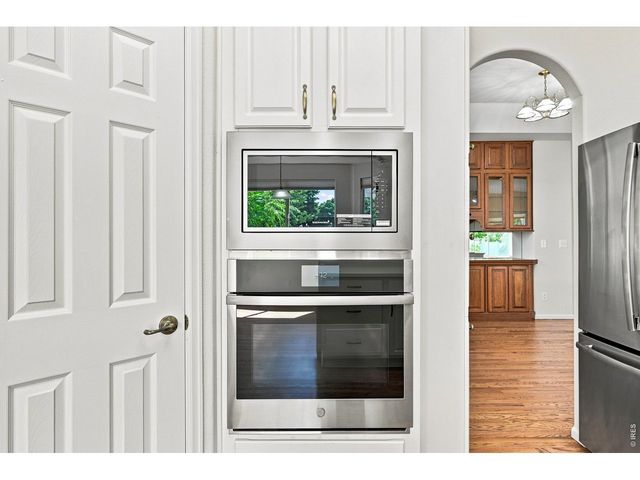 1715 Whitehall Dr, Longmont, CO 80504