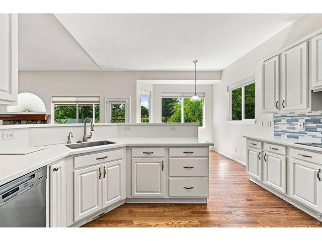 1715 Whitehall Dr, Longmont, CO 80504