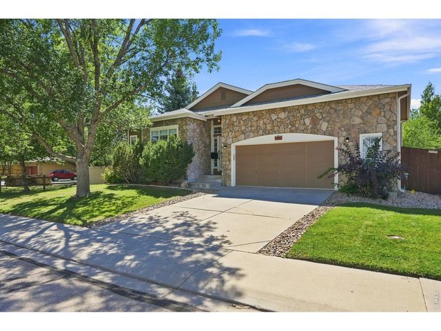 1715 Whitehall Dr, Longmont, CO 80504